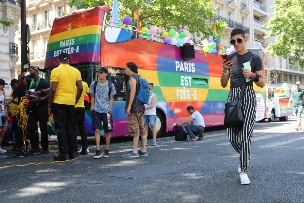 gay pride paris.jpg (162 KB)